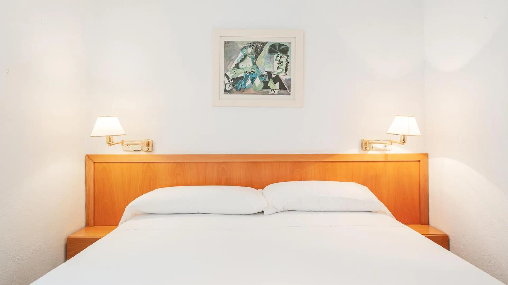 Santa Llucia Apartaments Roses 0*,  Spagna