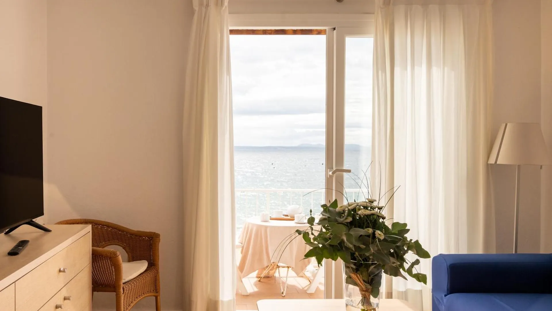 Santa Llucia Apartaments Roses 0*,