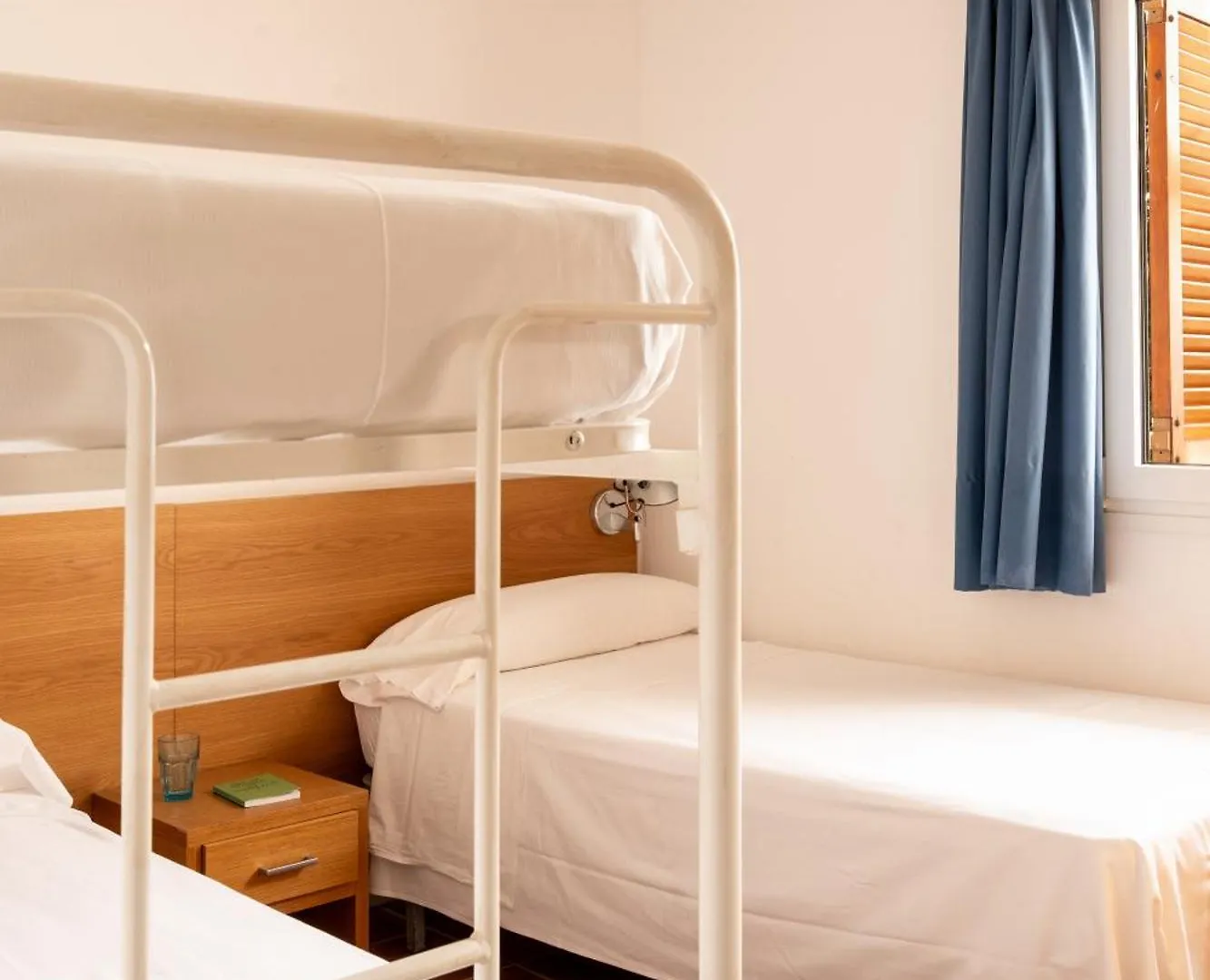 Santa Llucia Apartaments ロザス 0*,  スペイン