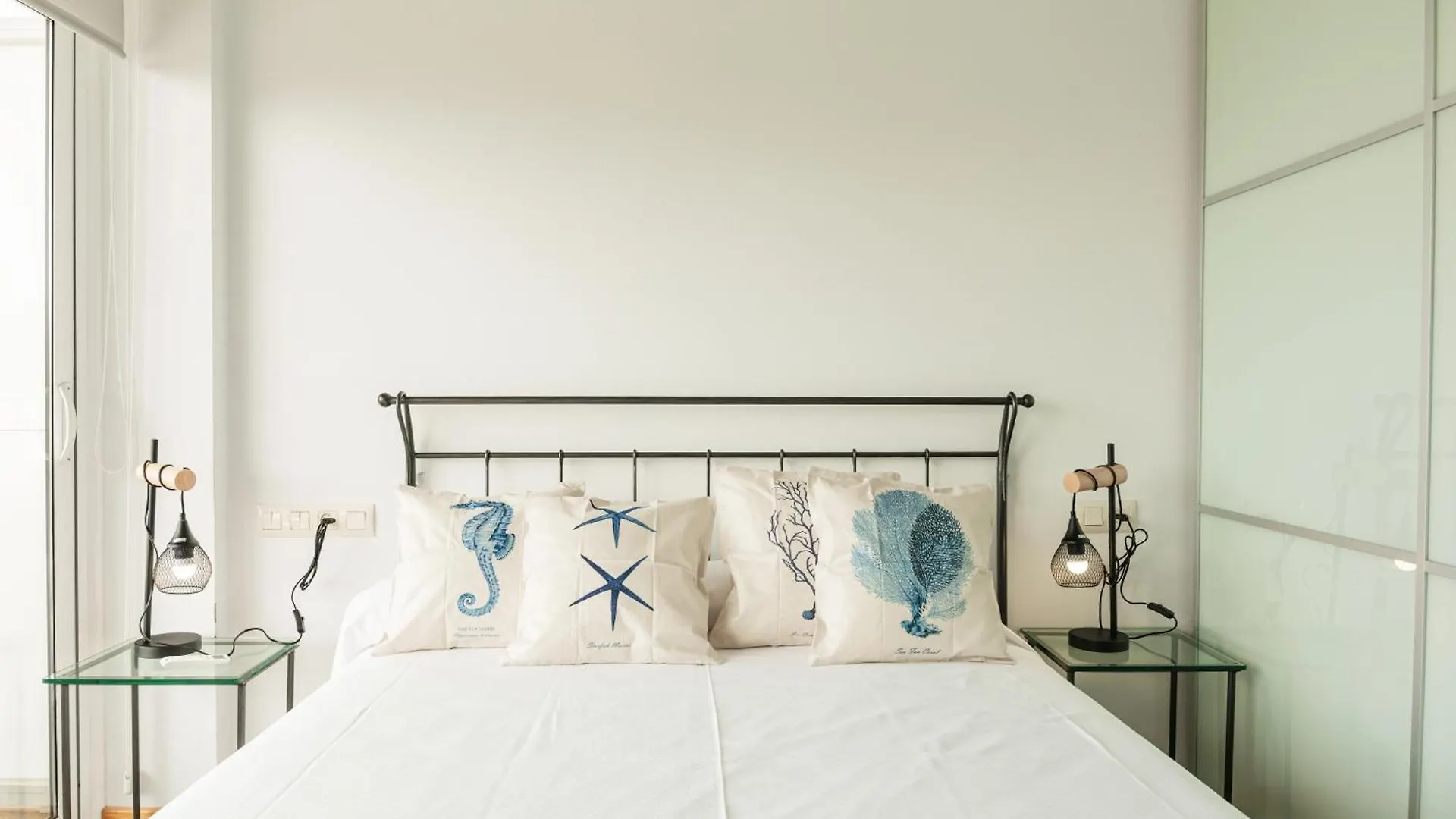 Santa Llucia Apartaments ロザス 0*,  スペイン